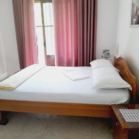 Vila Aliaj Luxury Apartment With 2 Rooms With Private Wonderful Terrace Драч Екстериор снимка