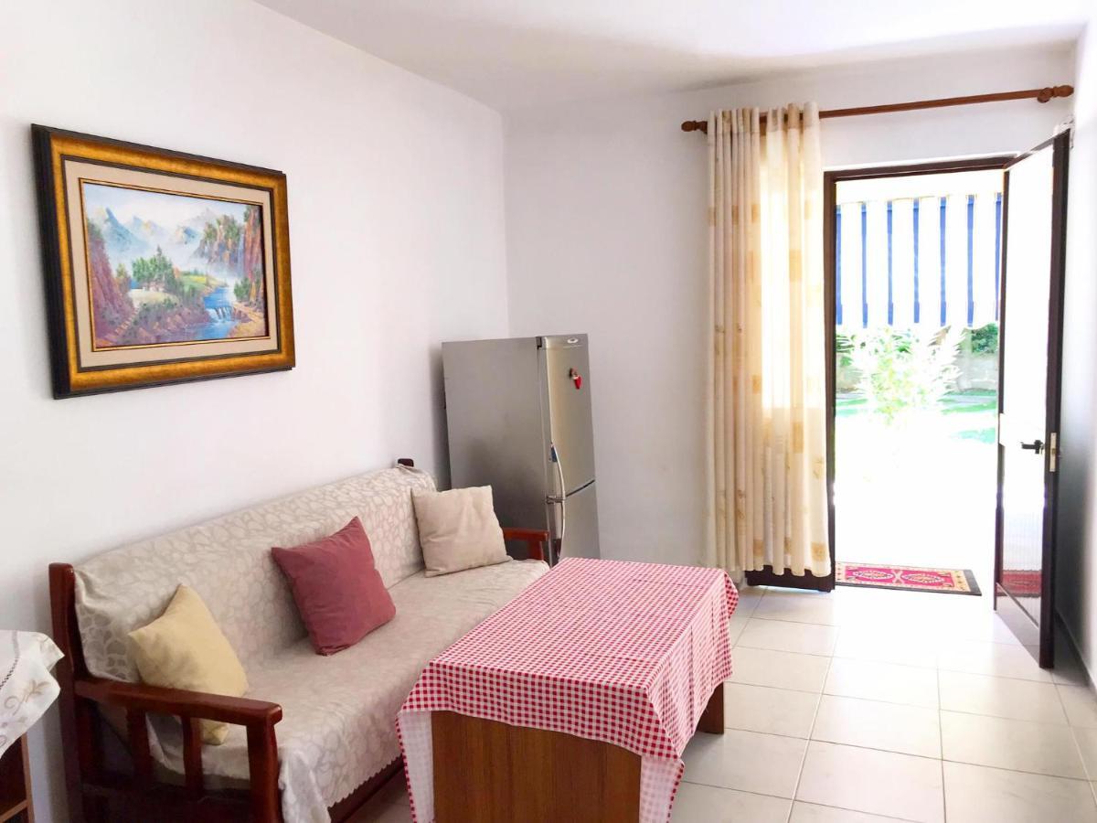Vila Aliaj Luxury Apartment With 2 Rooms With Private Wonderful Terrace Драч Екстериор снимка