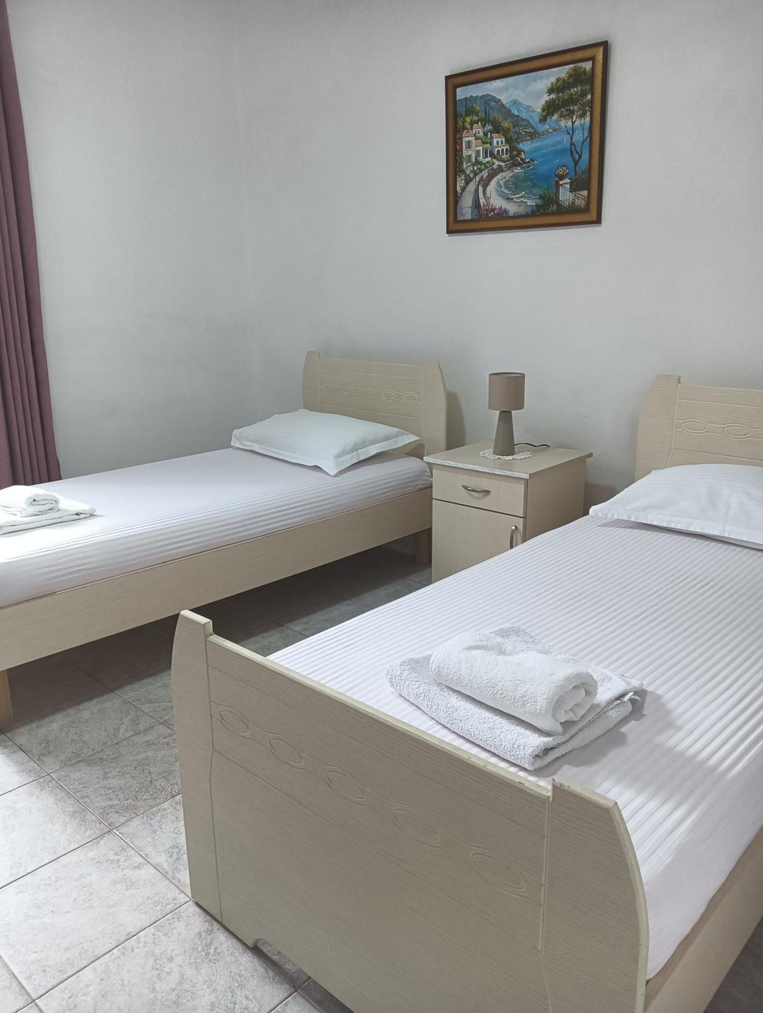 Vila Aliaj Luxury Apartment With 2 Rooms With Private Wonderful Terrace Драч Екстериор снимка