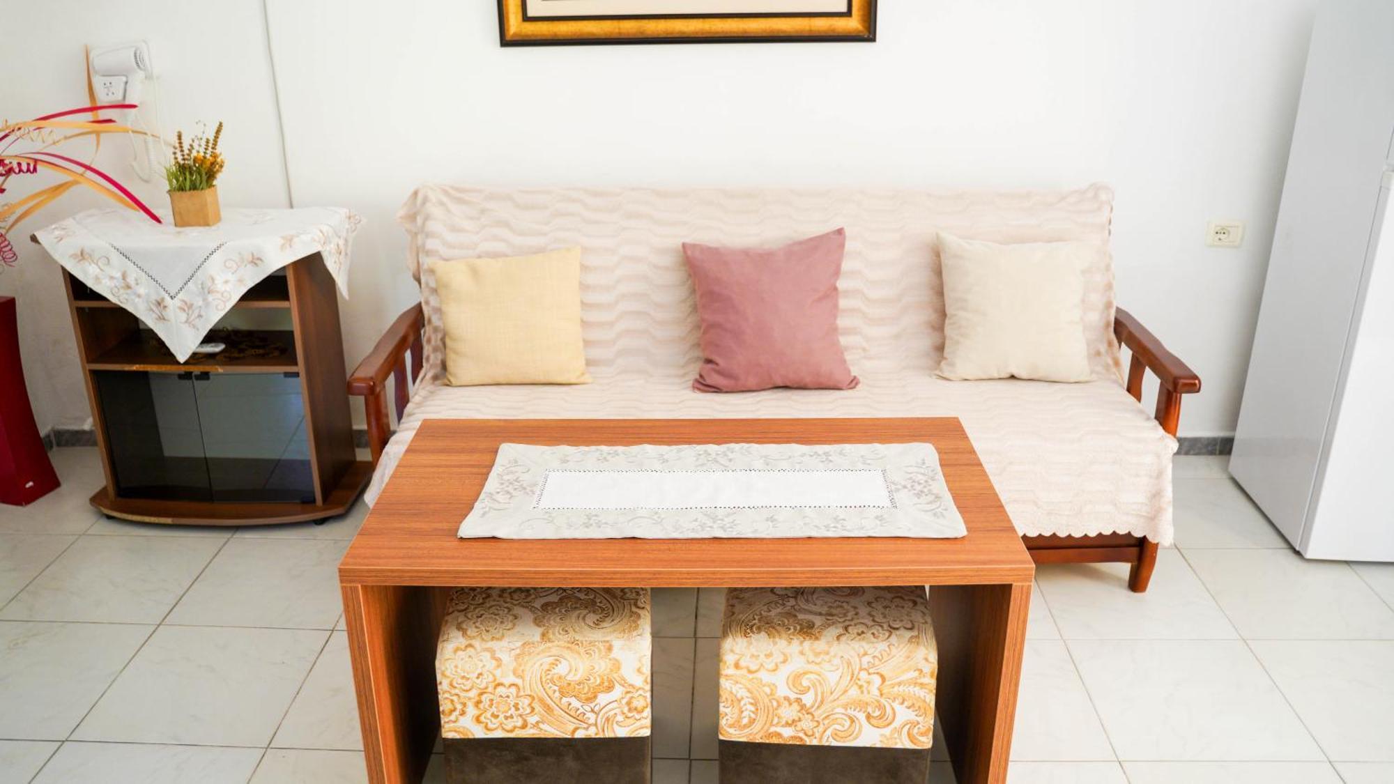 Vila Aliaj Luxury Apartment With 2 Rooms With Private Wonderful Terrace Драч Екстериор снимка