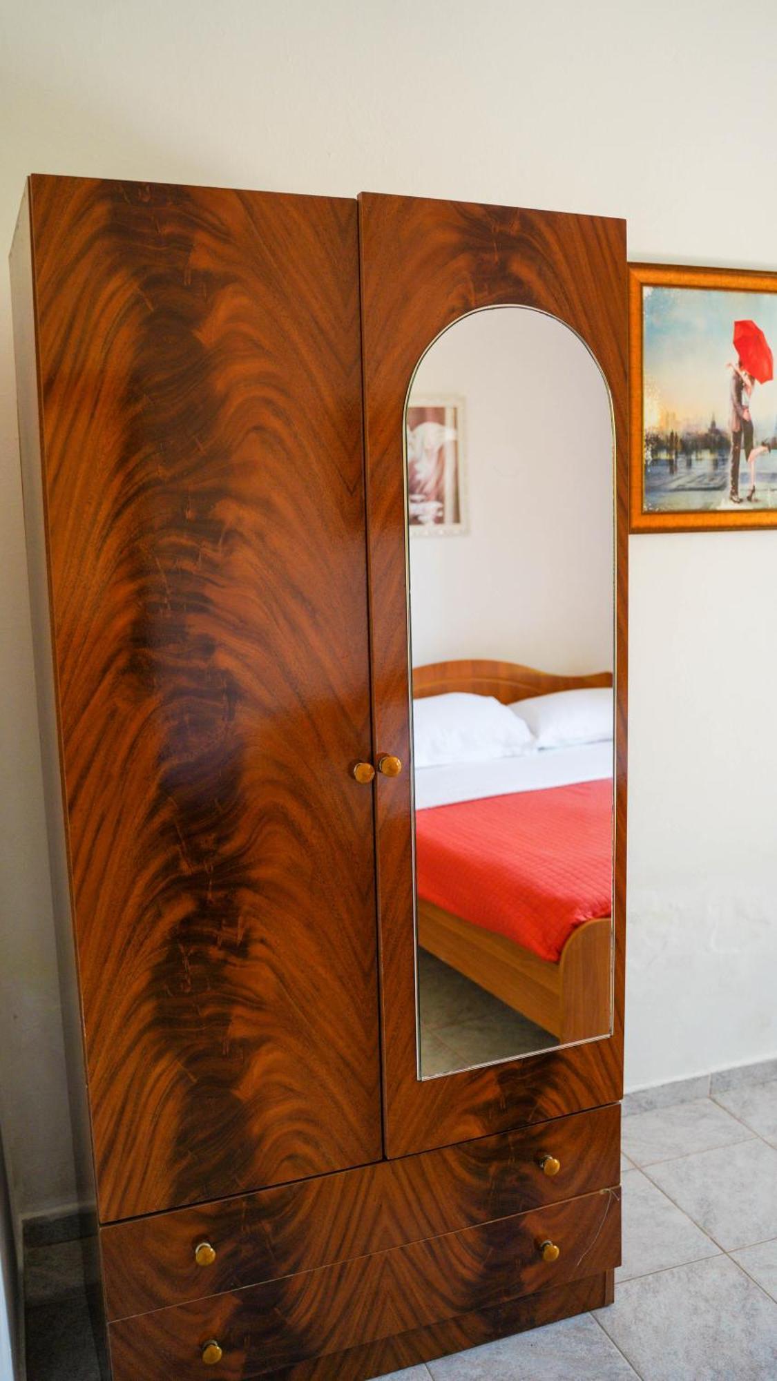 Vila Aliaj Luxury Apartment With 2 Rooms With Private Wonderful Terrace Драч Екстериор снимка