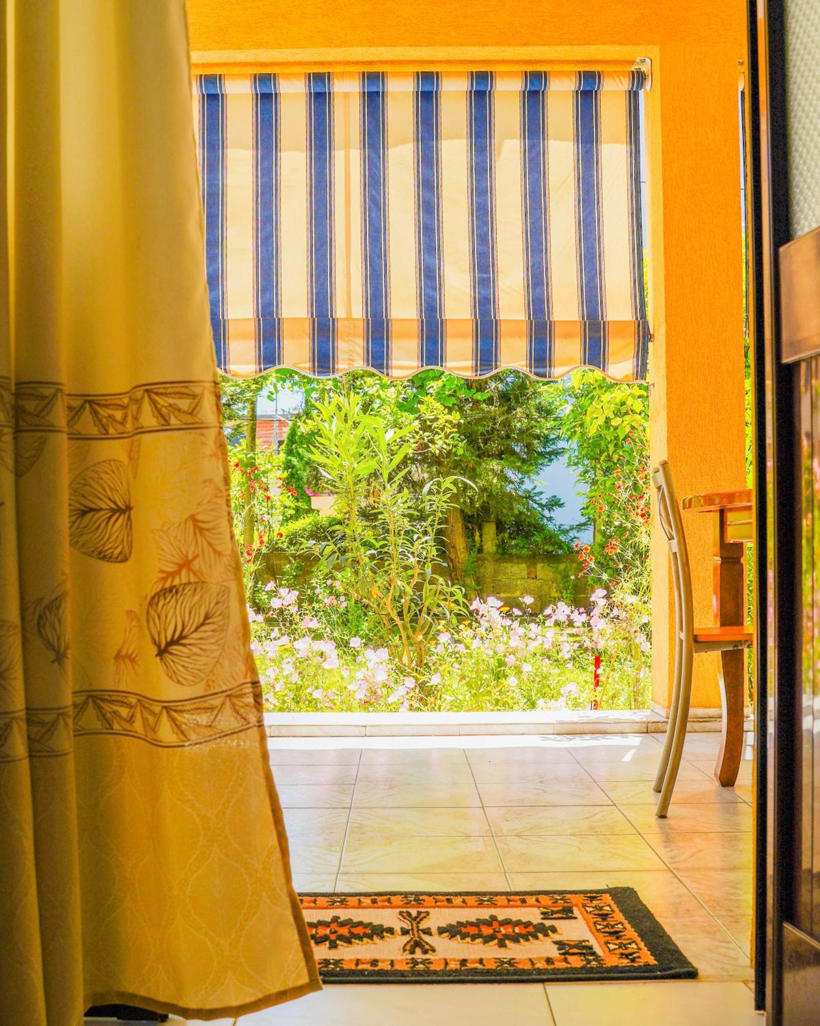 Vila Aliaj Luxury Apartment With 2 Rooms With Private Wonderful Terrace Драч Екстериор снимка