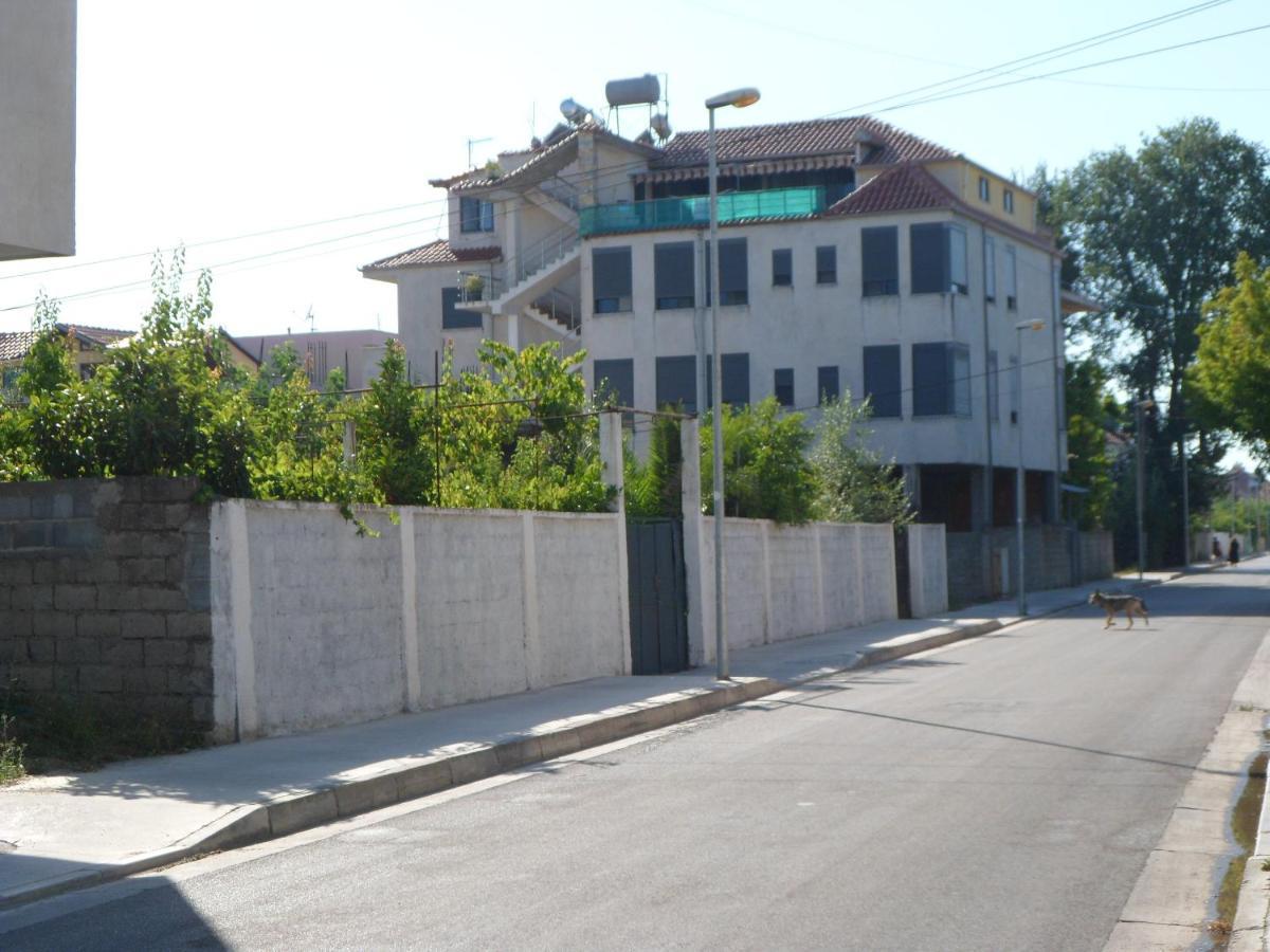 Vila Aliaj Luxury Apartment With 2 Rooms With Private Wonderful Terrace Драч Екстериор снимка